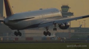 Боинг 767 авиакомпании Дельта приземляется в аэропорту Схипхол, Амстердам.