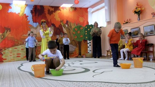 Детский сад «Светлячок» окунулся в мир осеннего волшебства