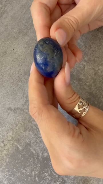 Как из священного камня фараонов он попал на картины Микеланджело?