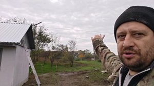 Дождь весь день, модернизация клетки, ждем поросят, допустил косяк при строительстве.