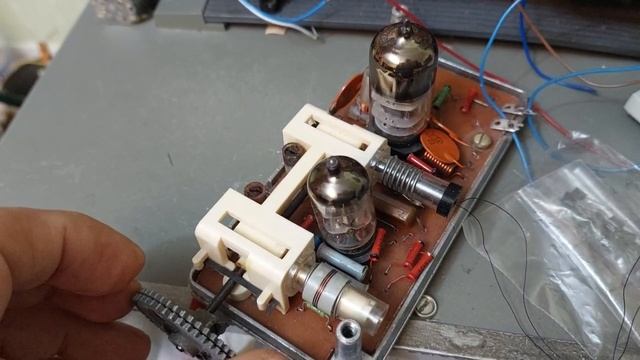 Качественный ФМ в ламповые радиоприемники типа "Симфония***", "Латвия***". смотреть онлайн