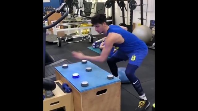 Гашение датчиков одной рукой, развитие скорости реакции