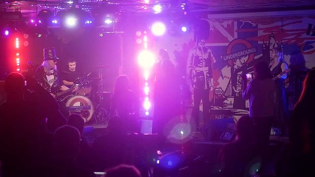 2025-10-19 - Группа «КлонДэнс» - Тверь-Кавер-Фест в клубе «Big Ben»