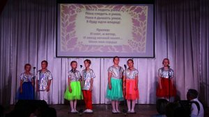 13 Образцовый коллектив «Разгуляй» – Песня о тревожной молодости