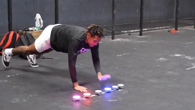 BASKETBALL PLAYERS TRAINING WITH BLAZEPOD SYSTEM   EASY!!! #OTHATHLETES