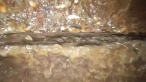 Г. Киржач. Мутная вода, подводка воды от рукажопых, нижнего шва нет. podkapaev .ru