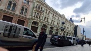 Прогуляемся по Китай-городу в современной Москве.