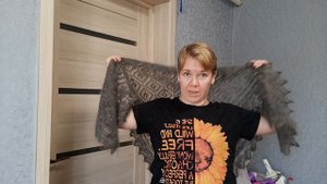 Косынки ажурной вязки.