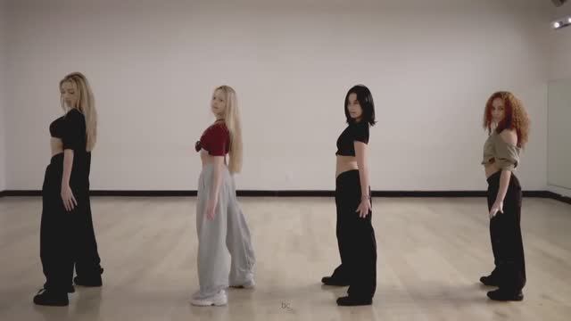 GIRLSET "Commas" dance practice mirrored смотреть онлайн