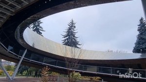 Пошли проветриться на ВДНХ. Хотела осень поснимать.