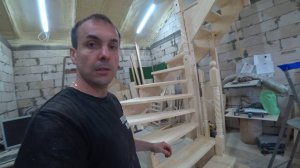 Изготовление деревянных лестниц на заказ.