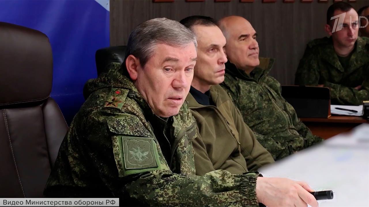 Группировку войск "Центр" проинспектировал начальник Генштаба Валерий Герасимов