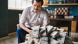 Наркобарон закапывает МЕШКИ С ДЕНЬГАМИ и строит свою ТЮРЬМУ, объявляя войну правительству