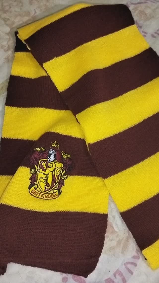 Шарф в стиле Гарри Поттера / ученика школы волшебства Хогвартс / спасибо за подарок Виктории