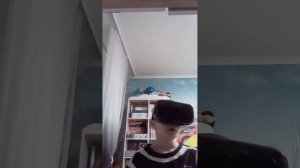 Обзор на V/R очков. 
Вау у них идеальная графика и дизайн.