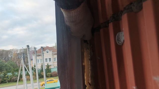 Переустановка пластикового окна в коттедже  Монтаж и расклинка ПВХ