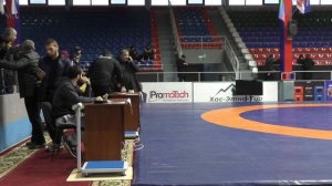 Взвешивание борцов до 86 кг на турнире Мурада Умаханова в Хасавюрте.