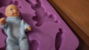 Артём превратился в лёд. 🥶🥶🤣 Сабрина и  Артём: весёлые истории кукол Барби.