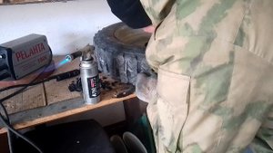 Нарезаю протектор резины на Мини-трактор