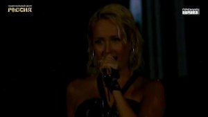 Клава Кока исполняет песню «Ла ла ла» на сцене Национального центра «Россия»