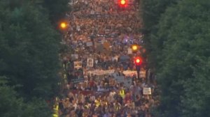 Возмущённые бездействием властей жители Валенсии вышли на улицы / События на ТВЦ