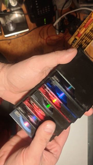 Раздвижная стойка для минидисков