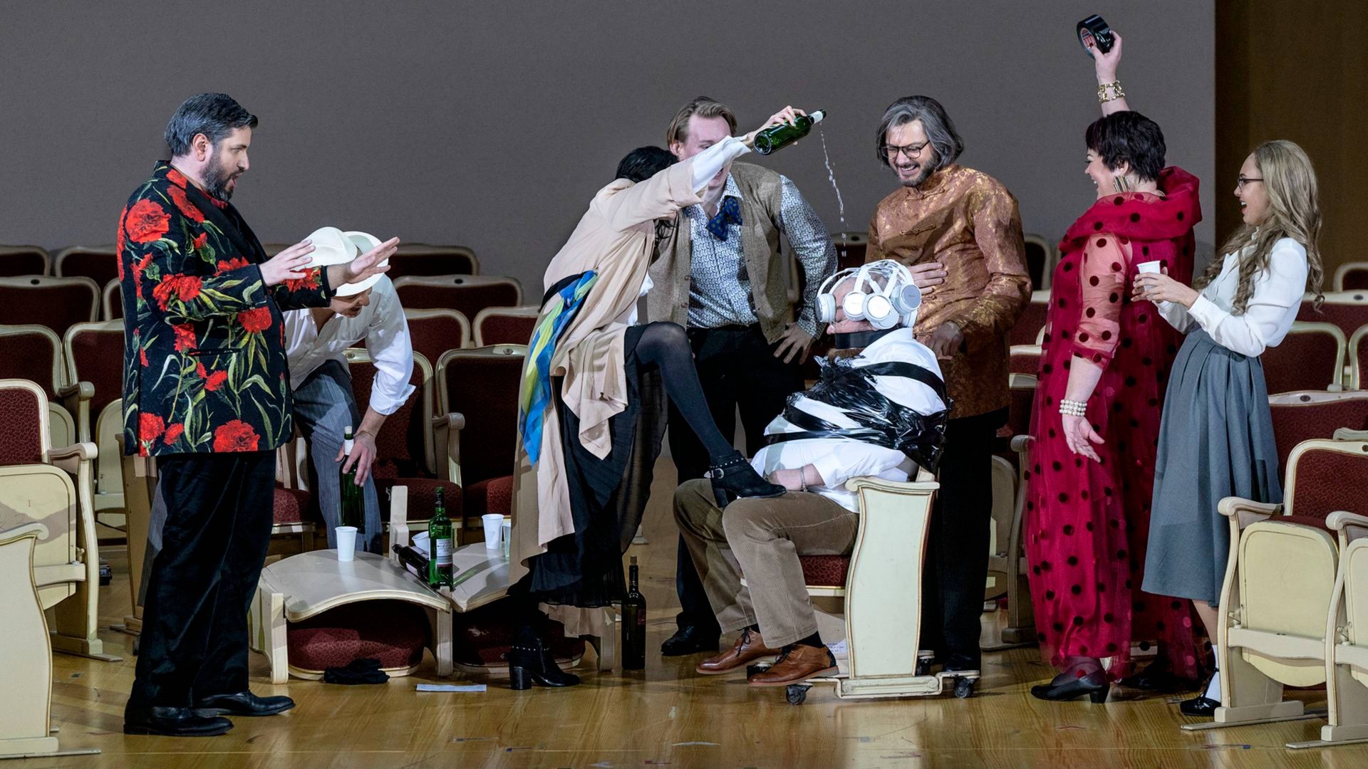 Обручение в монастыре (2019). Трейлер