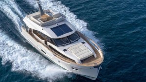 Моторная яхта Greenline 48 Fly HYBRID