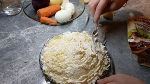 Готовлю вкусный салат и пиццу