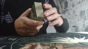 Есть ли плюсы в одиночестве? Почему вы одиноки? Расклад Таро