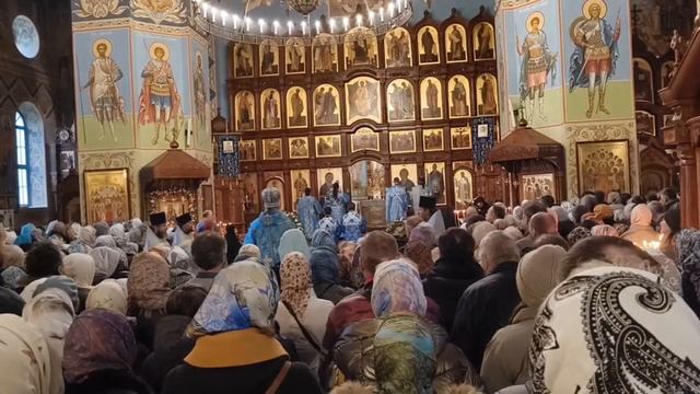 ХОР ВОСПИТАННИЦ ИВЕРСКОЙ ГИМНАЗИИ УКРАСИЛ ПРЕСТОЛЬНЫЙ ПРАЗДНИК В ЧЕСТЬ ИВЕРСКОЙ ИКОНЫ смотреть онлайн