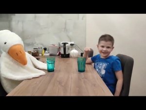 Сидим с гусем за столом вдвоем давай поговорим