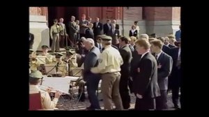 Борис Ельцин дирижирует оркестром