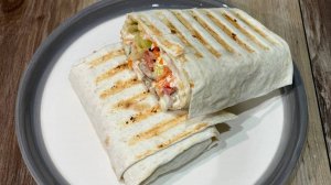 🌯 Домашняя шаурма с куриным бедром, овощами и белым соусом