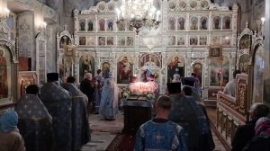 Под сводами Свято Вознесенского храма собралось много постоянных прихожан и гостей прихода