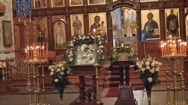 АКАФИСТ ПРЕСВЯТОЙ БОГОРОДИЦЕ ПРЕД ИКОНОЙ «ИВЕРСКАЯ» В ПРЕСТОЛЬНЫЙ ПРАЗДНИК: ХОР ИВЕРСКОГО МОНАСТЫРЯ смотреть онлайн