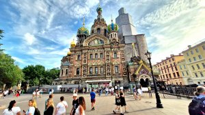 Храм Спас на Крови. Здесь был смертельно ранен император Александр 2.