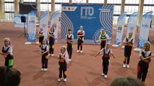 Семейный фестиваль ГТО в легкоатлетическом манеже. mp4