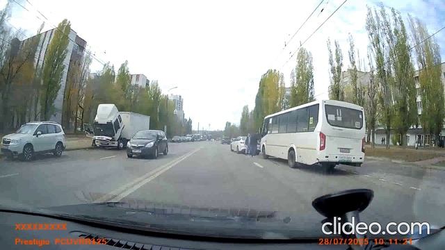 Воронеж. Дтп с маршрутным " Пазиком"..... смотреть онлайн