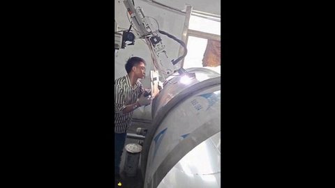 Установка для сварки обечаек из тонколистовой стали