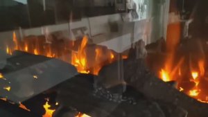 Электрокамин British Fires New Forest 2400 with Signature logs