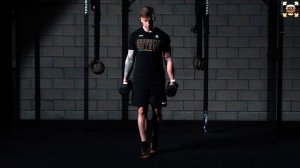 Ходьба на носках с гантелями