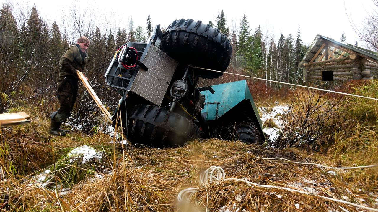 Авария в тайге. Строительство избы под угрозой. смотреть онлайн