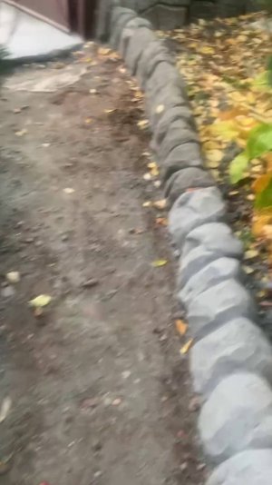 цветник на  даче бордюры из арт бетона мастерская Котлярова.