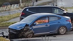 Жёсткая авария в Первоуральске у ТЦ Марс