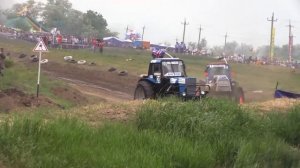 Гонки на тракторах Бизон-Трек-Шоу