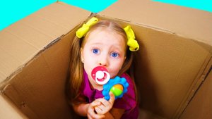 Милана хочет быть маленькой и не хочет делиться игрушками с сестрёнкой