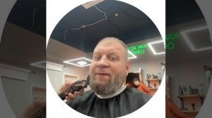 🥴 Абубакар Емельяненко воспользовался визитом к "братьям", чтобы сбрить усы и