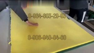 Станок для склеивания абразива с поролоном (часть линии производства губок)