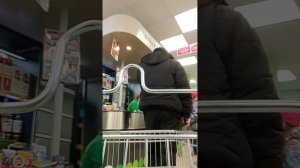 Жизнь тележки супермаркетов от первого лица.